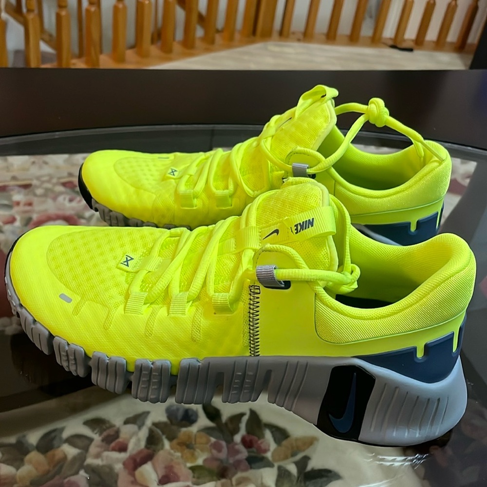 NIKE FREE METCON 5